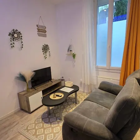 Le Petit Cocon Centre شقة Tuchan