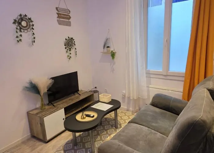 Le Petit Cocon Centre Apartamento Tuchan