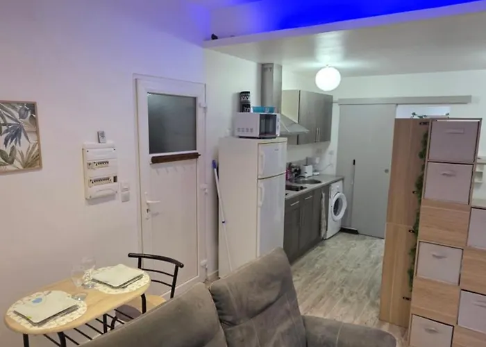 Le Petit Cocon Centre Apartamento Tuchan